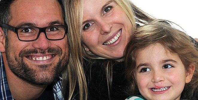 Familienfoto mit Mutter, Vater und Kind